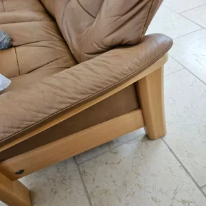 Immaculate Beige Leather Sofa Suite - As Good As New! - Image 7