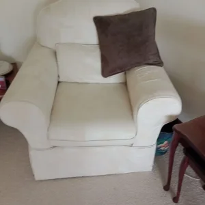 Three piece suite - Image 2