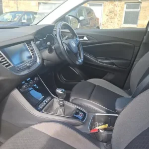 Vauxhall Grandland X 1.2 Turbo Griffin Edition Suv 5dr Petrol Manual Euro 6 - Image 5