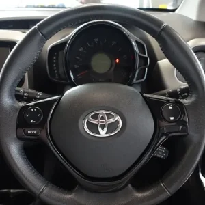 2014 Toyota AYGO 1.0 VVT-i x-play Hatchback 5dr Petrol Manual Euro 5 Euro 5 (68 ps) Hatchback Pet... - Image 4