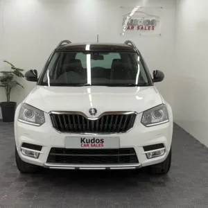 2015 Skoda Yeti 2.0 TDi ELEGANCE 5dr - FULL LEATHER - REAR SENSORS - DAB - FSH HATCHBACK Diesel M... - Image 3
