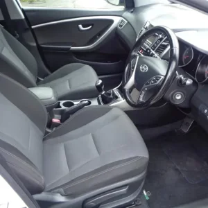 2015 Hyundai i30 CRDI SE Blue Drive Hatchback Diesel Manual - Image 3