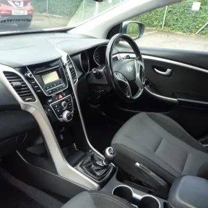 2015 Hyundai i30 CRDI SE Blue Drive Hatchback Diesel Manual - Image 4