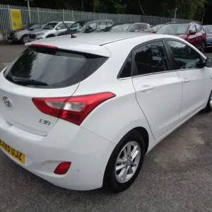 2015 Hyundai i30 CRDI SE Blue Drive Hatchback Diesel Manual - Image 7