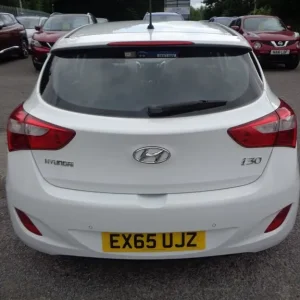 2015 Hyundai i30 CRDI SE Blue Drive Hatchback Diesel Manual - Image 8