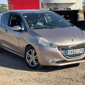 2012 Peugeot 208 1.4 HDi Allure 3dr HATCHBACK Diesel Manual