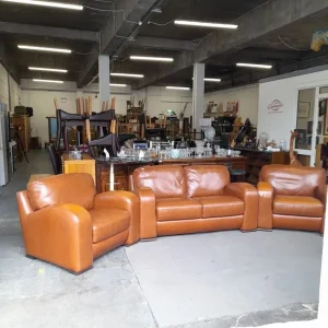 Tan soft leather 2 seater sofa 165cm x 90cm and 2 chairs 104cm x 90cm, Ref:19237 - Image 2