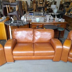 Tan soft leather 2 seater sofa 165cm x 90cm and 2 chairs 104cm x 90cm, Ref:19237 - Image 4