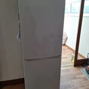 Logik fridge freezer - Image 3