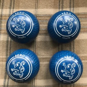 Aero Groove size 3H WB 24 Dimple grip blue with black speckle. Mythical Lion motif. VGC