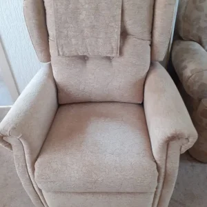 Rise & recline armchair