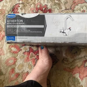 Mono Basin Mixer tap with thermostatic control