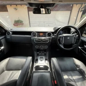 2015 Land Rover Discovery 4 3.0 SD V6 HSE Auto 4WD Euro 5 (s/s) 5dr ESTATE Diesel Automatic - Image 2