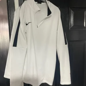 Zip up