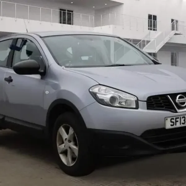 2013 Nissan Qashqai 1.5 dCi Visia 2WD Euro 5 5dr HATCHBACK Diesel Manual