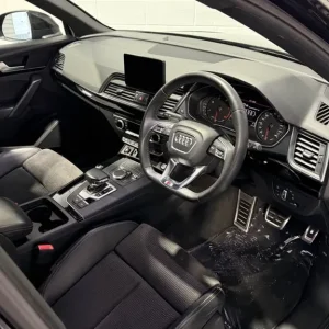 2019 Audi Q5 2.0 TDI 40 Black Edition S Tronic quattro Euro 6 (s/s) 5dr ESTATE Diesel Automatic - Image 2