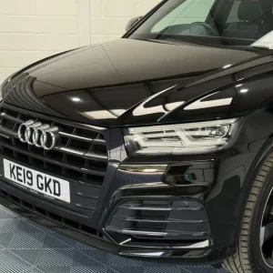 2019 Audi Q5 2.0 TDI 40 Black Edition S Tronic quattro Euro 6 (s/s) 5dr ESTATE Diesel Automatic - Image 5