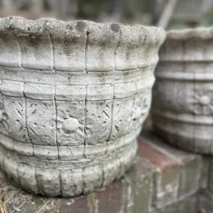 A pair of Large Piecrust top Concrete stone plant pots - Image 2