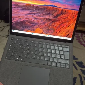 Excellent Microsoft Surface Laptop 3 i5-1035G7 8GB 256GB W11 + Docking Station + Charger - Image 6