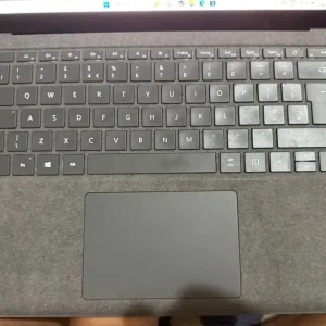 Excellent Microsoft Surface Laptop 3 i5-1035G7 8GB 256GB W11 + Docking Station + Charger - Image 7