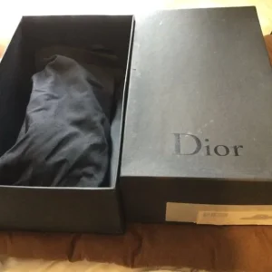CHRISTIAN DIOR SANDALS SIZE 9 With BAG & Original Box - Image 5