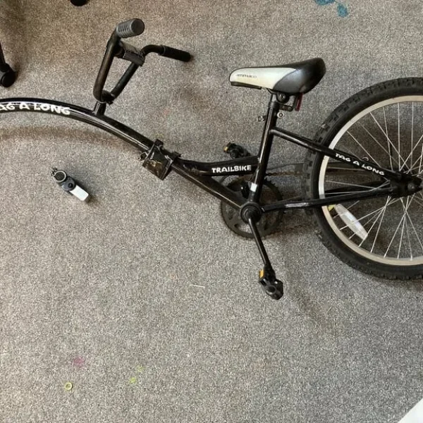 Children’s child’s tag along bicycle