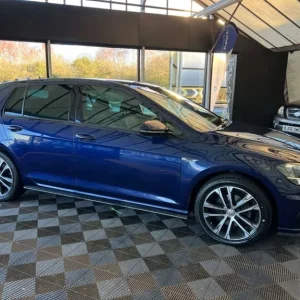 2017 Volkswagen Golf 2.0 Golf R-Line TDI BlueMotion Technology Semi-Auto 5dr Hatchback Diesel Aut... - Image 3