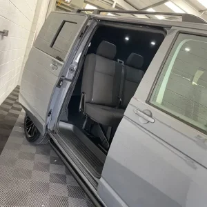 2023 73 Volkswagen Transporter T6.1 2.0TDI 150BHP T32 SWB HIGHLINE KOMBI DSG - Image 7