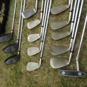 Various sets of golf clubs in bags, various prices, please read descriptions, - Image 2
