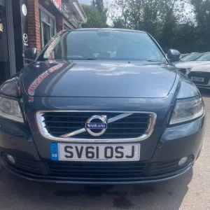 2011 61 VOLVO S40 2.0 SE LUX EDITION SALOON 4DR PETROL MANUAL EURO 5 (145 PS) - Image 4