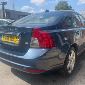2011 61 VOLVO S40 2.0 SE LUX EDITION SALOON 4DR PETROL MANUAL EURO 5 (145 PS) - Image 6