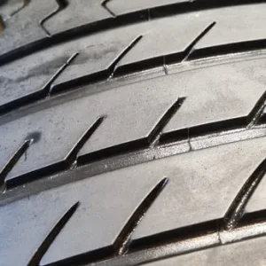 225 50 16 2 x tyres Continental / Triangle - Image 5