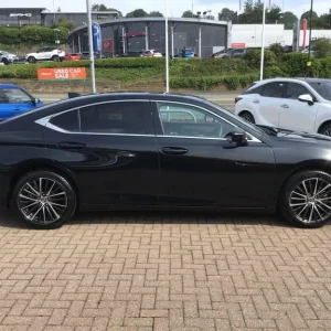 2024 Lexus ES 2.5 300h Premium Edition E-CVT Euro 6 (s/s) 4dr SALOON Petrol/Electric Hybrid Autom... - Image 7