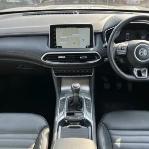 2024 MG MG HS 1.5 T-GDI Trophy Euro 6 (s/s) 5dr ESTATE Petrol Manual - Image 5