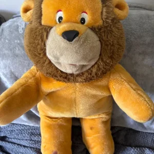 Big lion teddy bear