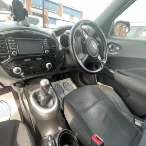 Nissan, JUKE, Hatchback, 2014, Manual, 1598 (cc), 5 doors - Image 3