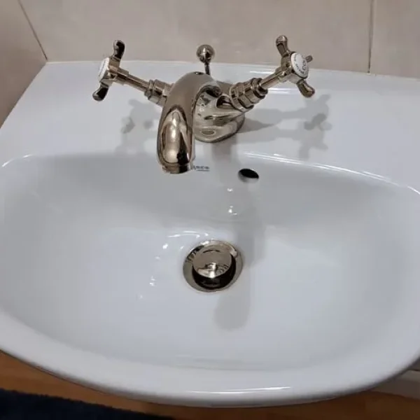 Roca White Small basin