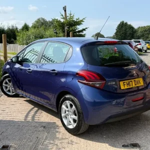 2017 Peugeot 208 1.2 PureTech 82 Active 5dr HATCHBACK Petrol Manual - Image 5