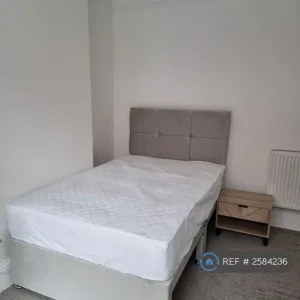 1 bedroom in West Street, Stalybridge, SK15 (#2584236) - Image 2