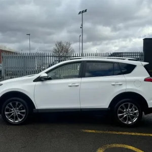 2016 Toyota RAV4 2.0 D-4D Excel SUV 5dr Diesel Manual Euro 6 (s/s) (143 ps) SUV Diesel Manual - Image 4