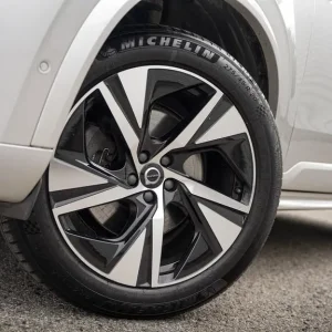 2019 Volvo XC90 2.0 B5D [235] R DESIGN 5dr AWD Geartronic ESTATE DIESEL Automatic - Image 2