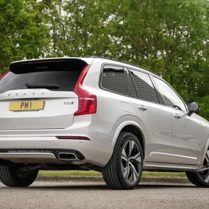 2019 Volvo XC90 2.0 B5D [235] R DESIGN 5dr AWD Geartronic ESTATE DIESEL Automatic - Image 8