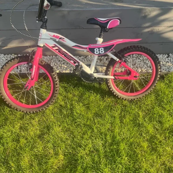 Girls bike
