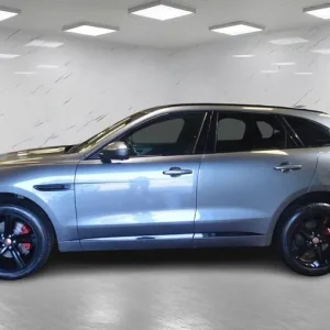 JAGUAR F-PACE 3.0 D300 V6 S Auto AWD Euro 6 (s/s) 5dr 2017 - Image 5