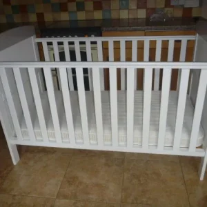 Grey & White Dumbo Cot Bed & Waterproof Mattress in Ex Condition - Image 3