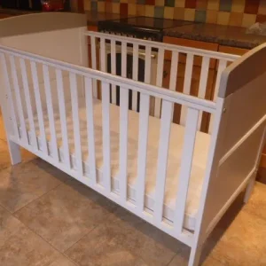 Grey & White Dumbo Cot Bed & Waterproof Mattress in Ex Condition - Image 5