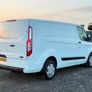 2020 Ford Transit Custom 2.0 300 EcoBlue Trend Panel Van 5dr Diesel Manual L1 H1 Euro 6 (s/s) (10... - Image 8