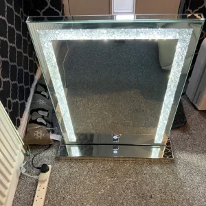 Mirror bling with electric lights can deliver for a small charge - Image 2