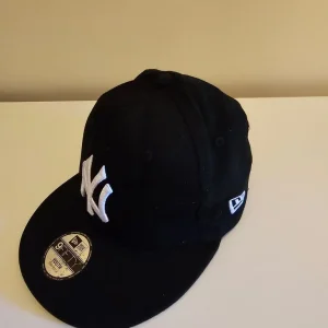 New Era 9FIFTY Snapback Adjustable Cap - Image 2