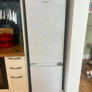 Hisense Fridge Freezer - Image 6